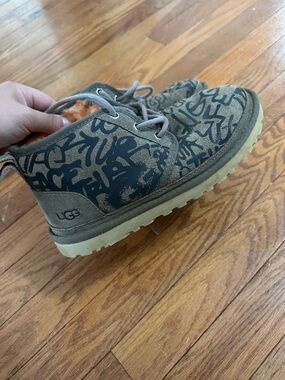 Rare UGG Street Graffiti Neumel Boots women’s size 6